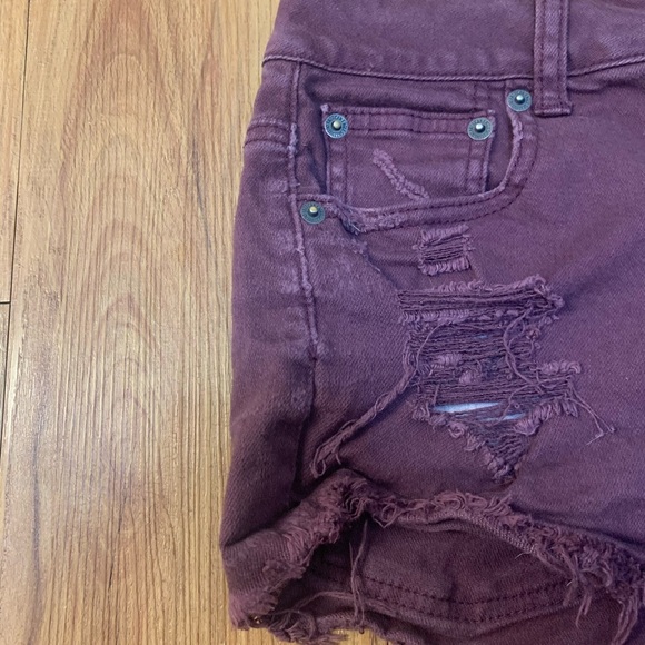 AEO High Rise Stretch Distressed Burgundy Shorts - Picture 3 of 7
